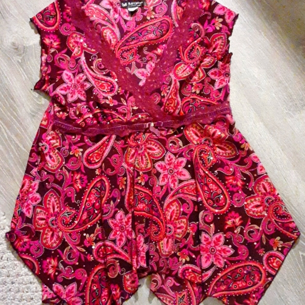 Sexy Vcut Top sz XL